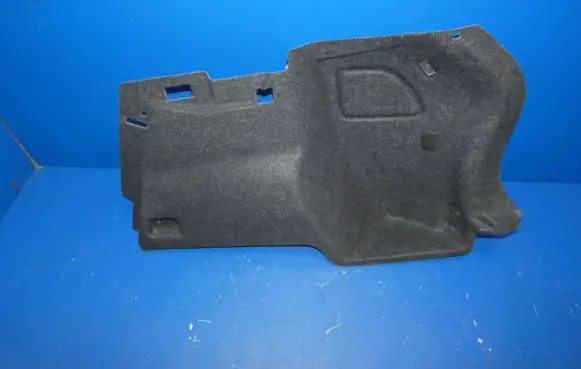 Volvo XC40 Tailgate/trunk side cover trim 