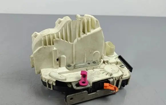 Jeep Grand Cherokee Front door lock P04589921AG