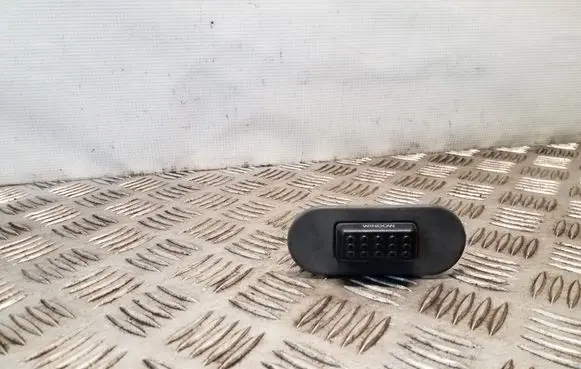 Hyundai Santa Fe Tailgate glass/window release handle 