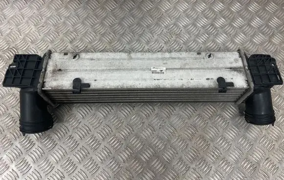 BMW 3 E92 E93 Intercooler radiator 7798788 3296399