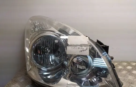 Toyota Corolla Verso AR10 Headlight/headlamp