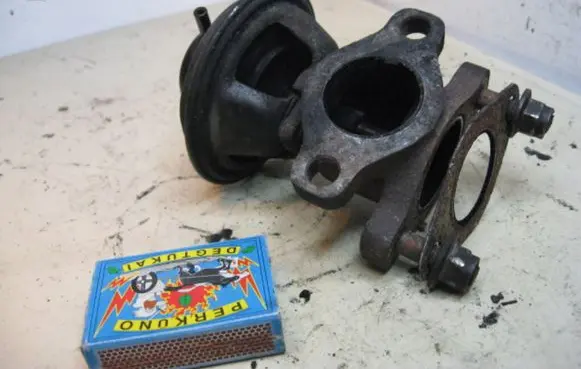 KIA Carnival EGR valve 1H104X510