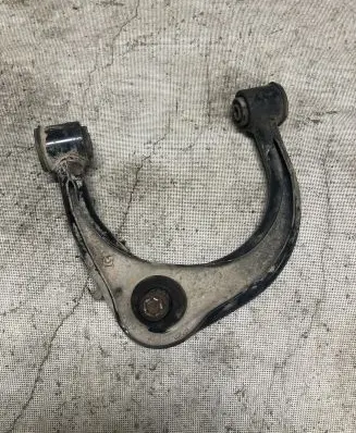 Toyota Land Cruiser (J150) Front upper control arm/wishbone 