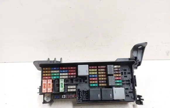 Mercedes-Benz ML W164 Fuse module A1645451740 A1645400272 12013354