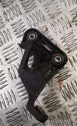 Skoda Octavia Mk2 (1Z) Gear shift cable bracket 1k0711789j