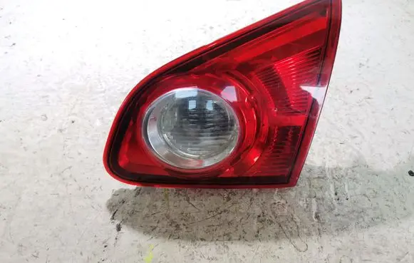 Nissan Qashqai+2 Tailgate rear/tail lights 89071064