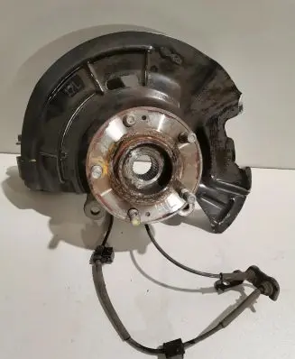 Front wheel hub