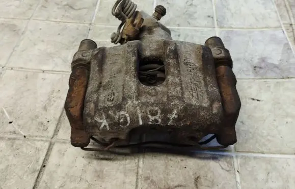 Ford C-MAX I Rear brake caliper