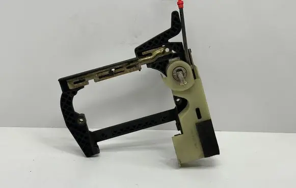 BMW 5 E39 Front door exterior handle/bracket 8245353 51218245353
