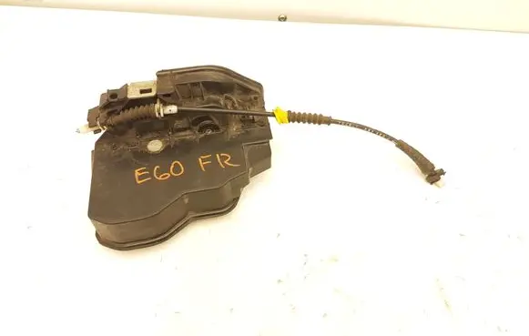 BMW 5 E60 E61 Front door lock (next to the handle) 7154628