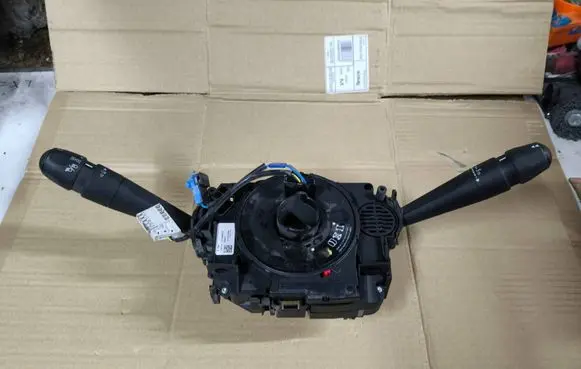 Opel Vivaro Light switch 98262142ZD