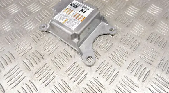 Toyota Yaris XP210 Airbag control unit/module 89170K0060