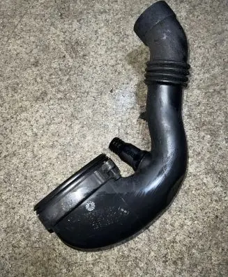 BMW 3 E46 Air intake hose/pipe 7787862