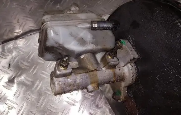 Opel Vectra B Master brake cylinder