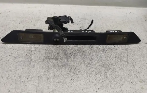 Audi A4 S4 B7 8E 8H Trunk door license plate light bar 