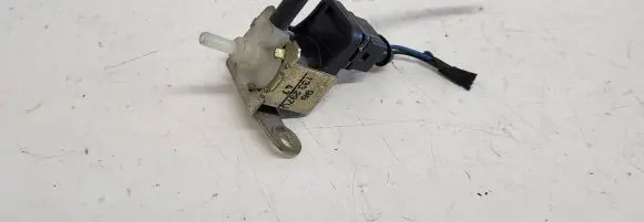 Mercedes-Benz Vito Viano W638 Vacuum valve 133297U