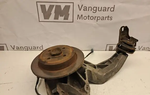 Mini One - Cooper Clubman R55 Rear wheel hub 6765378