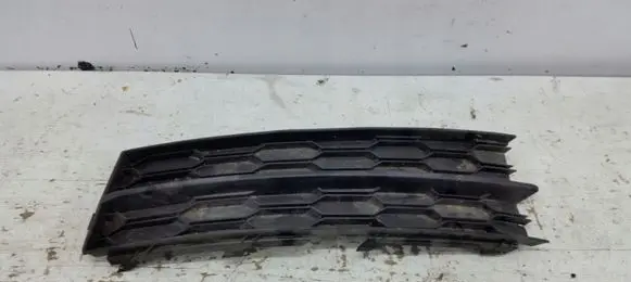Skoda Octavia Mk3 (5E) Front bumper lower grill 5E0807368B
