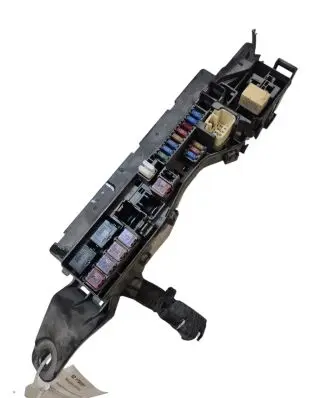 Toyota Corolla Verso E121 Fuse module