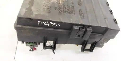 Dodge Grand Caravan Fuse box set 068503839
