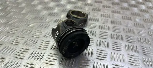 Mercedes-Benz C W204 Piston with connecting rod 65100