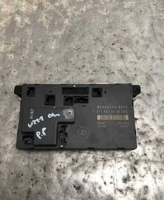Mercedes-Benz E W211 Door control unit/module 2118208485