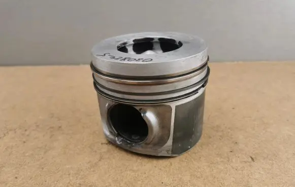 BMW 7 F01 F02 F03 F04 Piston 11257805329 7805329