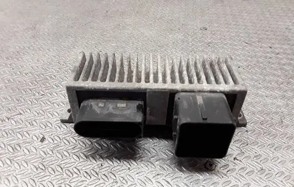 Renault Trafic III (X82) Coolant fan relay