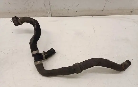 Mercedes-Benz C W204 Engine coolant pipe/hose