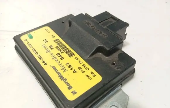 Mercedes-Benz ML W163 Transfer box differential control unit 4450000051E A1635457932 238898