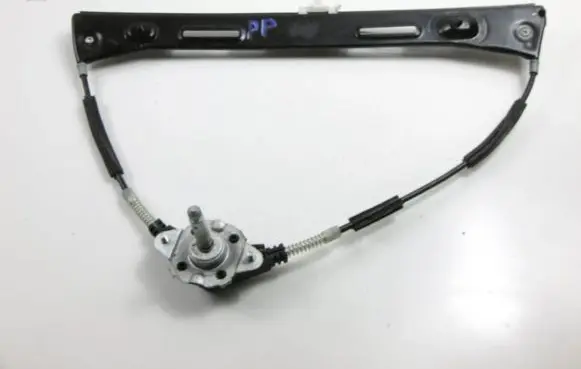 Fiat Panda 141 Front door manual window regulator 46803649
