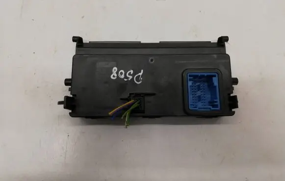 Peugeot 508 Fan control module 9665961480