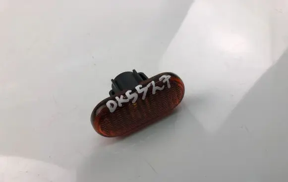 Renault Clio II Front fender indicator light 7700822136