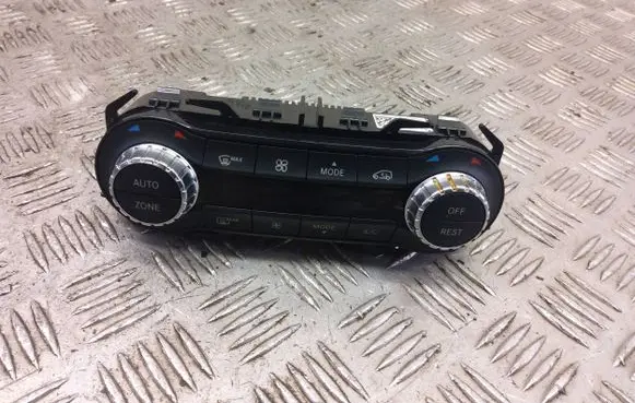 Mercedes-Benz A W176 Climate control unit a2469008415