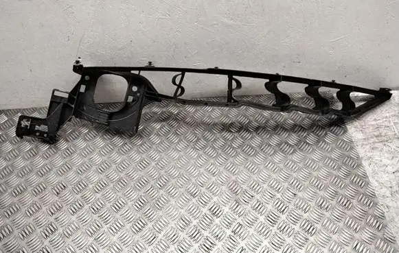 BMW X6 E71 Fender mounting bracket 7157989
