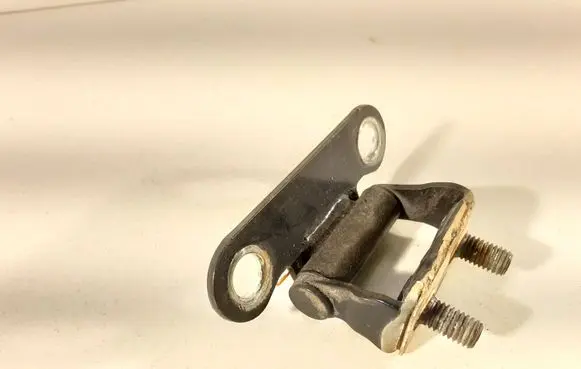 Toyota Corolla E120 E130 Tailgate/trunk/boot hinge
