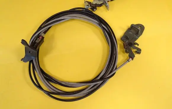 Mitsubishi Colt Fuel cap flap release cable 