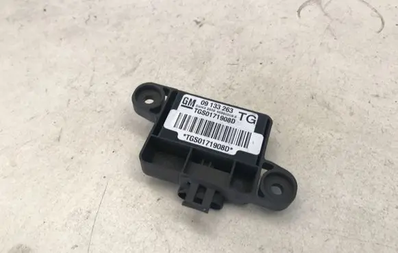 Opel Zafira A Airbag deployment crash/impact sensor 09133263 TGS0171908D