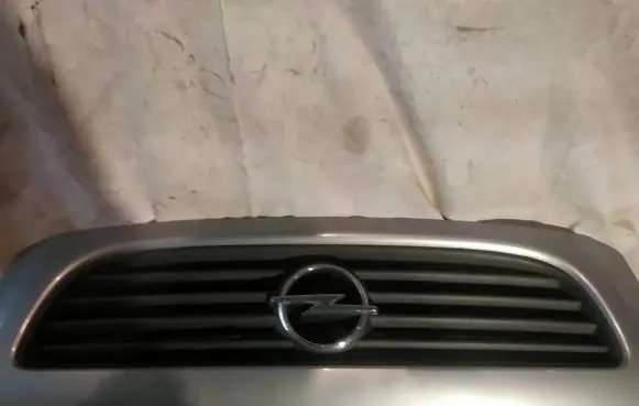 Opel Zafira A Front grill