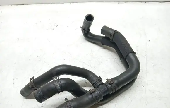 Volkswagen Golf V Engine coolant pipe/hose 1K0122157