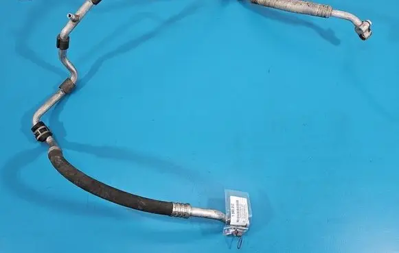 Volkswagen Jetta VI Air conditioning (A/C) pipe/hose IMPRK1595312