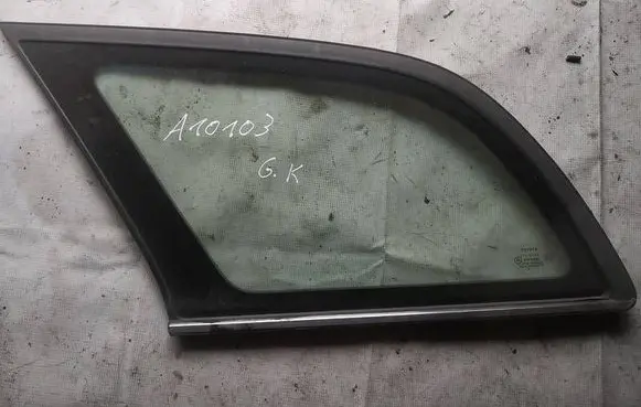 Toyota Avensis T250 Rear side window as2