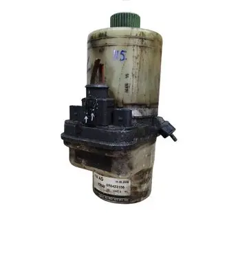 Volkswagen Polo IV 9N3 Power steering pump 6R0423156