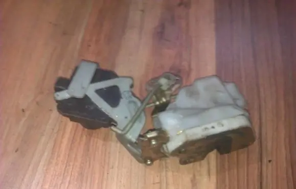 Mitsubishi Galant Rear door lock