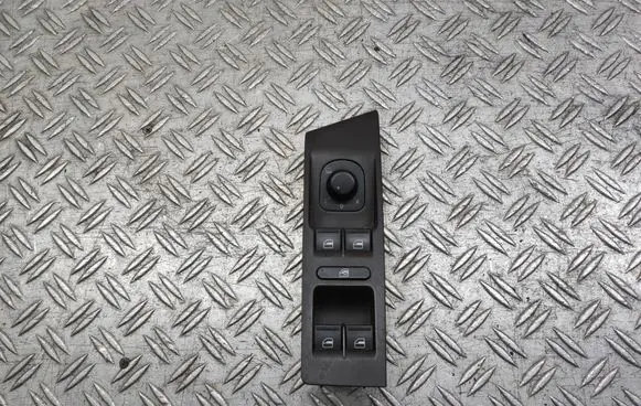 Volkswagen PASSAT B7 Electric window control switch 1K4959857B