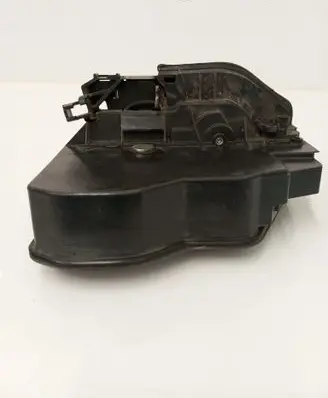 BMW X3 F25 Front door lock 7036170