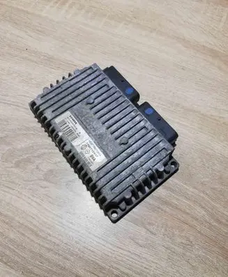 Renault Scenic I Engine control unit/module ECU S105280016 7700112937