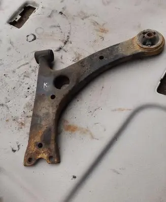 Toyota Corolla E120 E130 Front lower control arm/wishbone