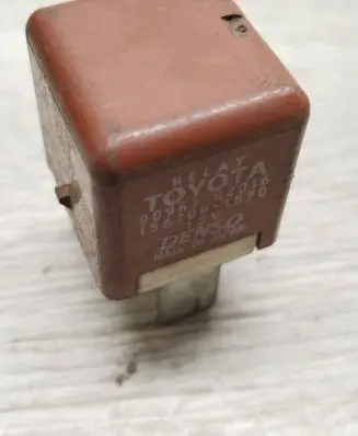 Toyota Corolla Verso AR10 Other relay 90987-02016