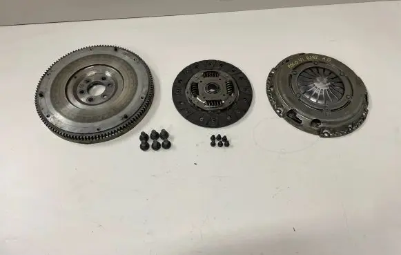 Volkswagen Polo VI Clutch set kit 05C141031C 04C105269E 04CE4HD220521